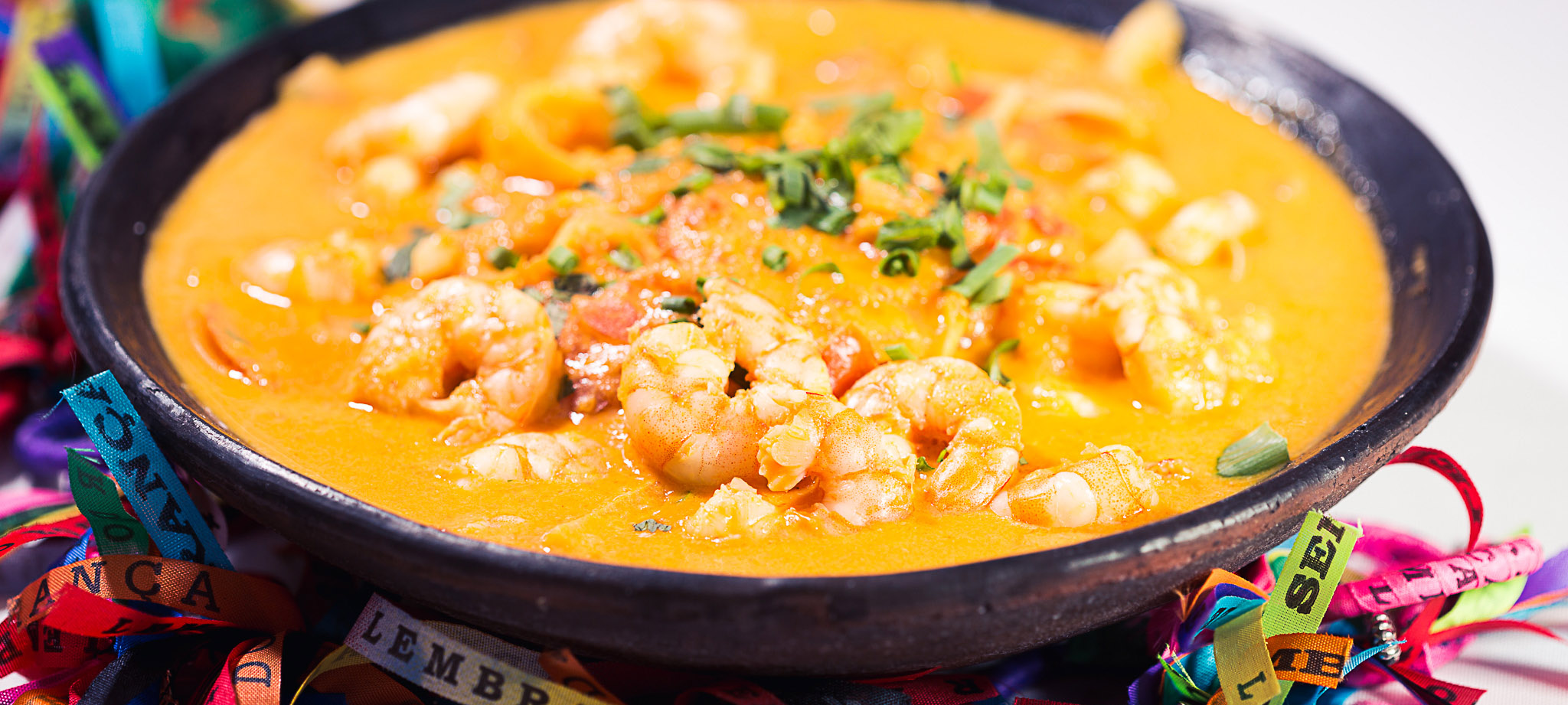 Aula de moqueca de camarão com Deusa Prado no Mercado Da Boca